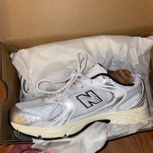 BRAND NEW Vintage New Balance 530s.